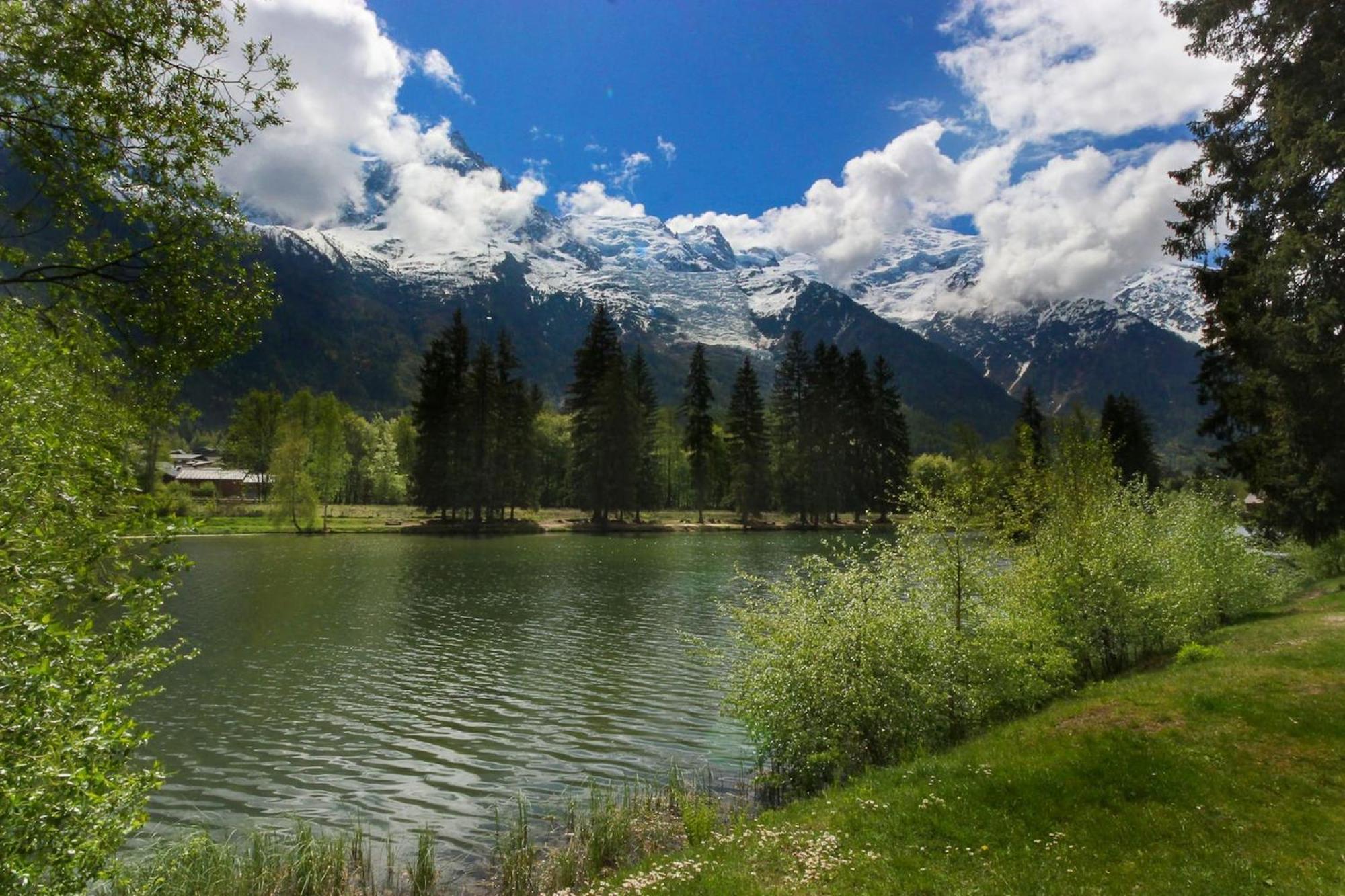 Les Capucins - Calm - Mont-Blanc - Lake Gaillland Chamonix Mont Blanc Exterior foto